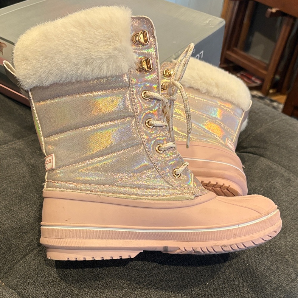 London Fog girls' iridescent snow boots size 3 - Picture 14 of 16